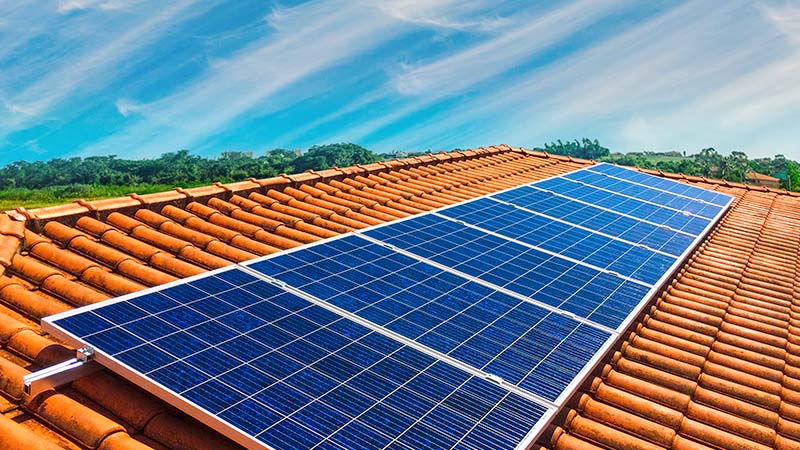 ¿Qué diferencia hay entre un panel solar y un panel fotovoltaico?